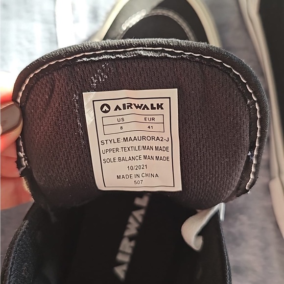 Air walk high top Sneakers - Picture 2 of 4